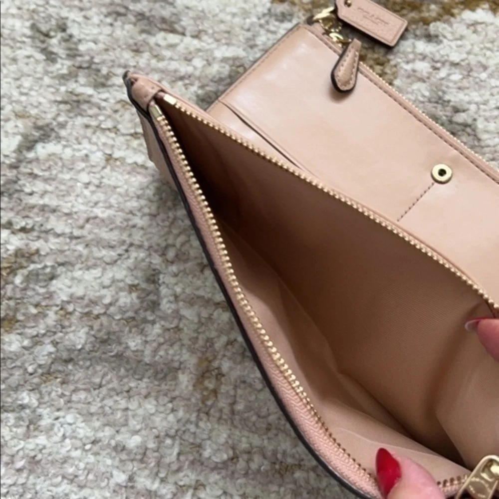 Coach Beige Pebbled Leather Large‎ Zip Wallet - Picture 7 of 10